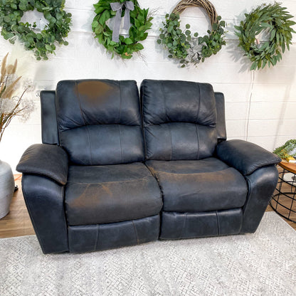 Leather Loveseat w/ Power Recliners & Headrests - Pull Up A Couch