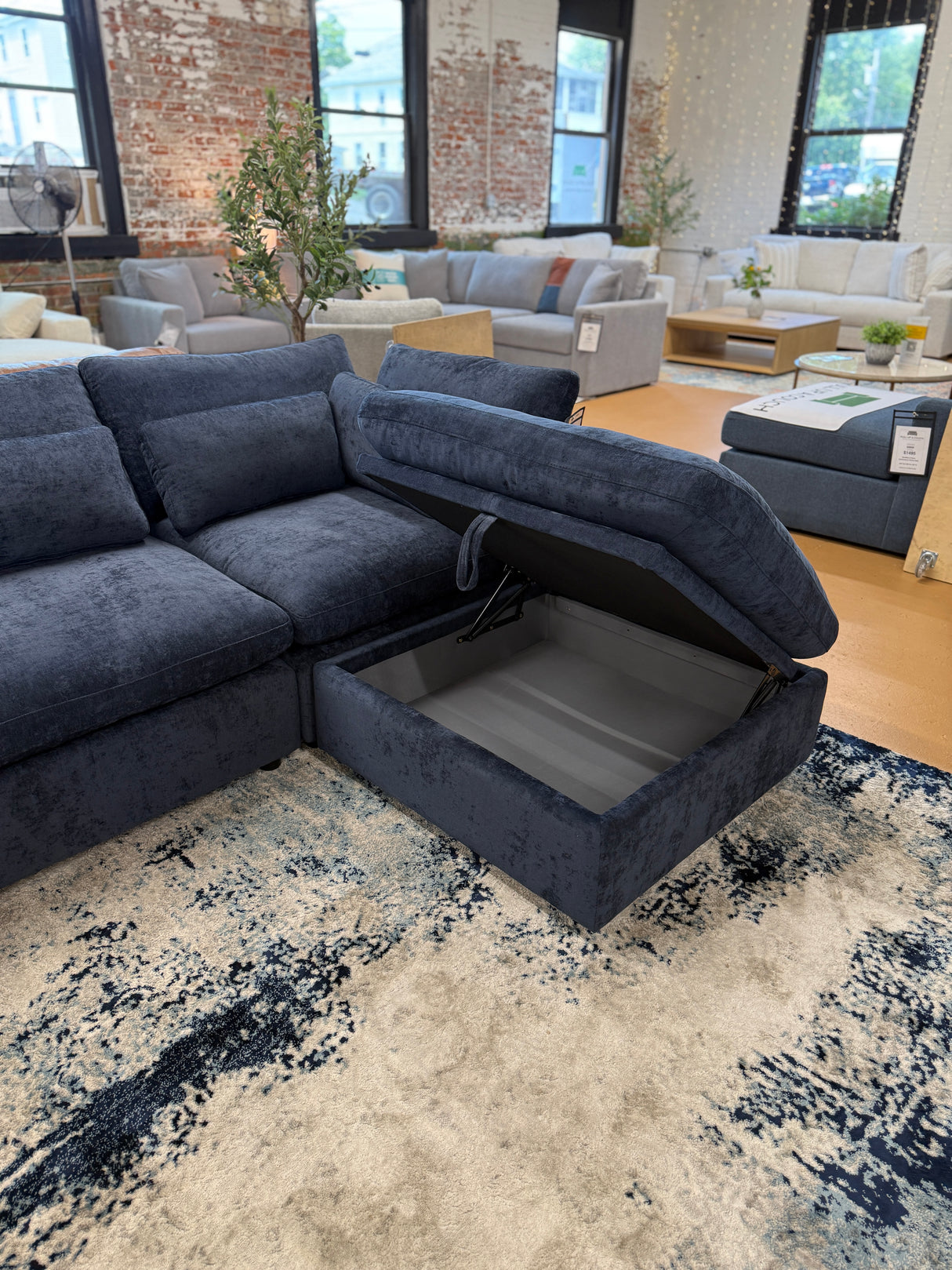 Serenity Cloud 4pc Sectional w/Storage Ottoman
