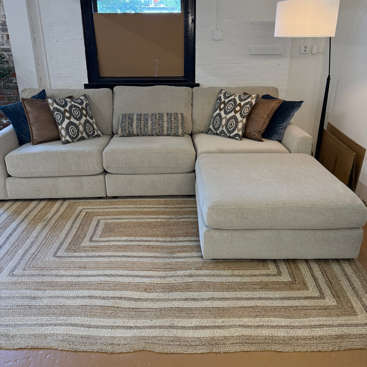 Sequoia Sectional w/ Chaise (3pc + Ottoman)