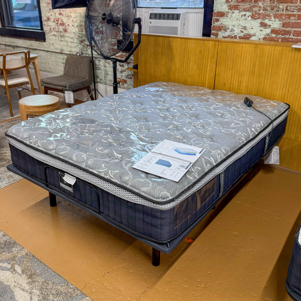 ARTICLE - KOUVA KING STORAGE HEADBOARD (Oak)