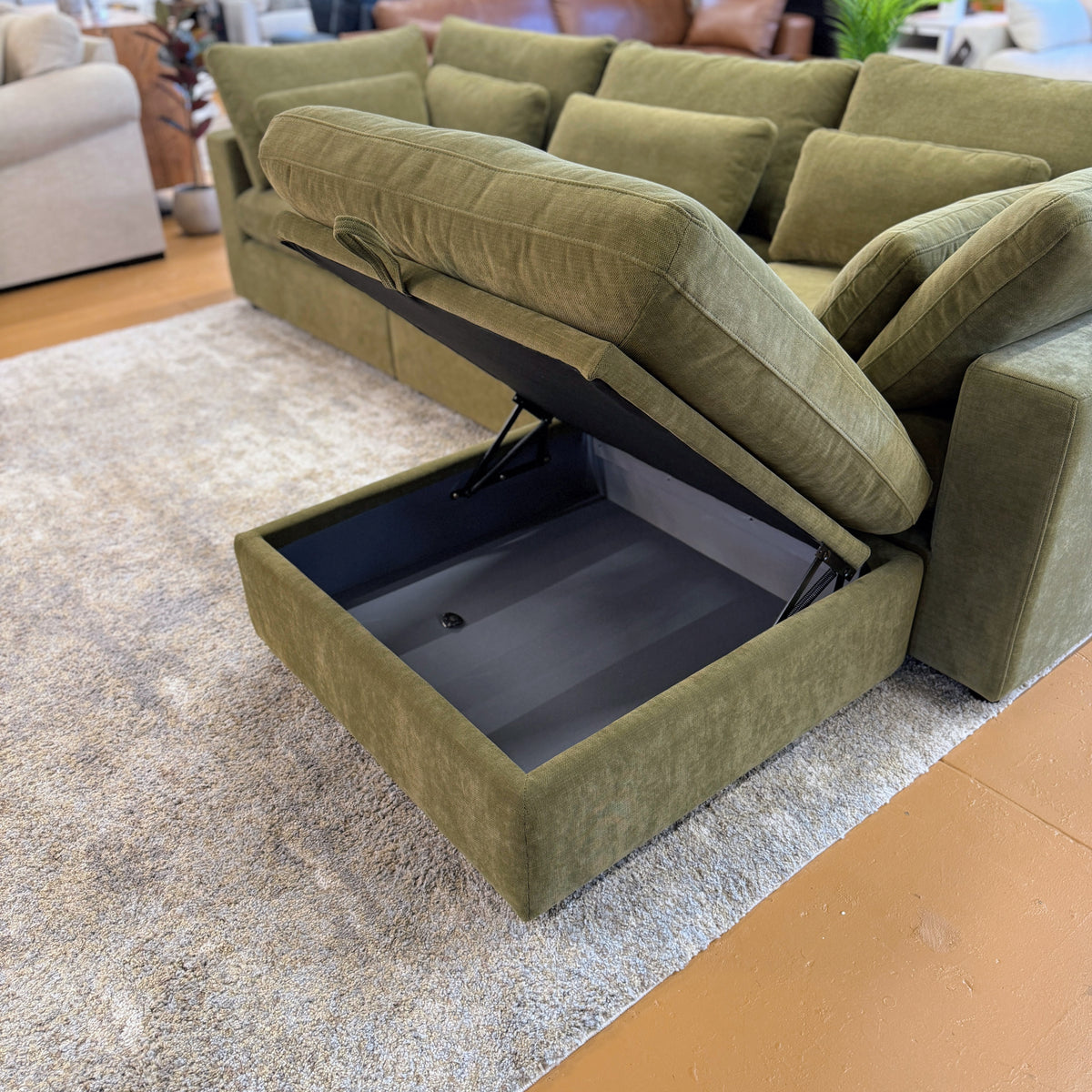 Serenity Cloud Sectional w/Storage Ottoman (4pc)