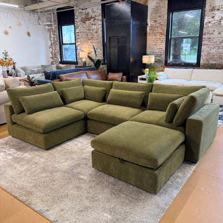 Serenity Cloud Sectional w/Storage Ottoman (5pc)