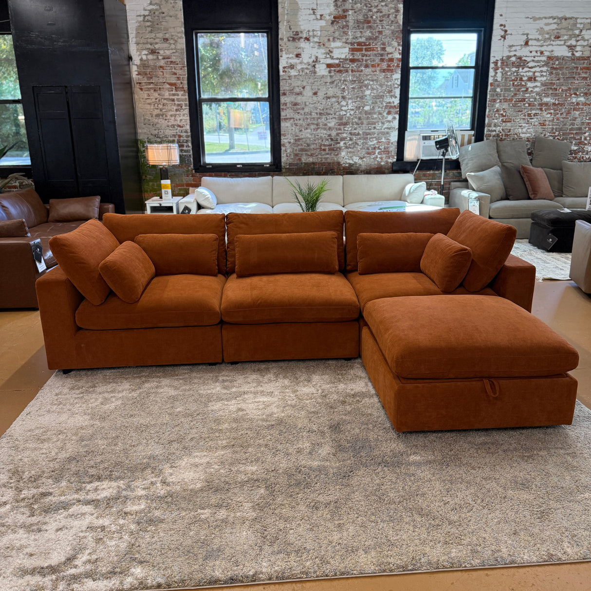 Serenity Cloud Sectional w/Storage Ottoman (4pc)