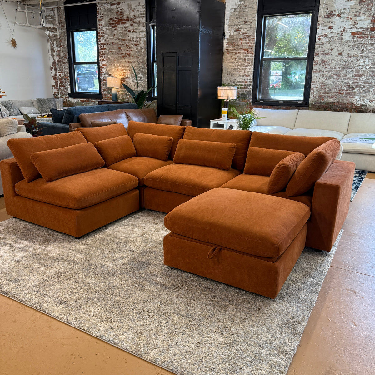 Serenity Cloud Sectional w/Storage Ottoman (5pc)