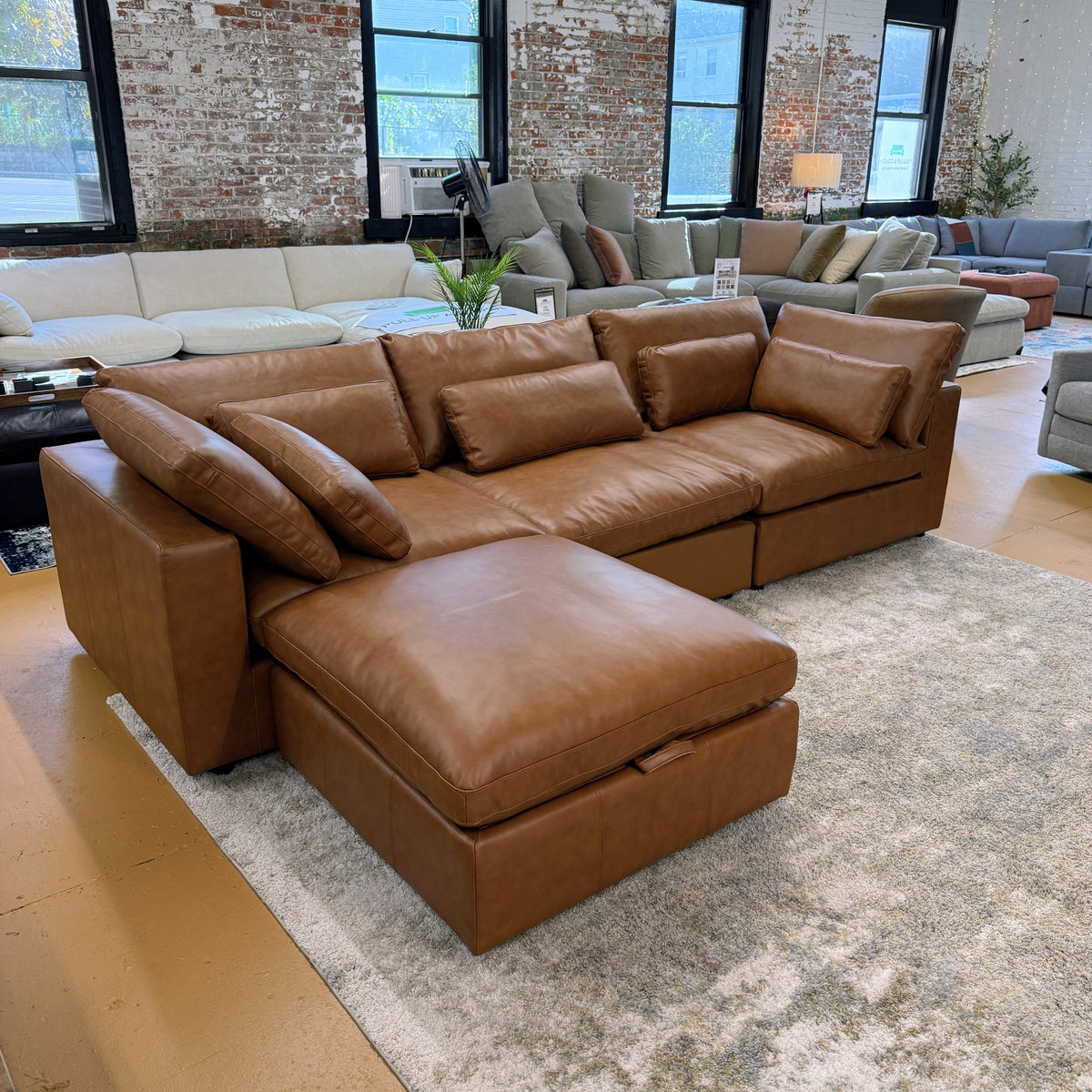Serenity Reserve Sectional w/ Ottoman (4pc)