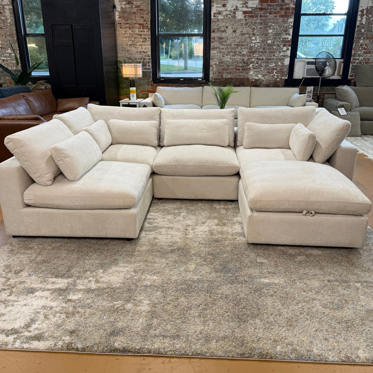 Serenity Cloud Sectional w/Storage Ottoman (5pc)