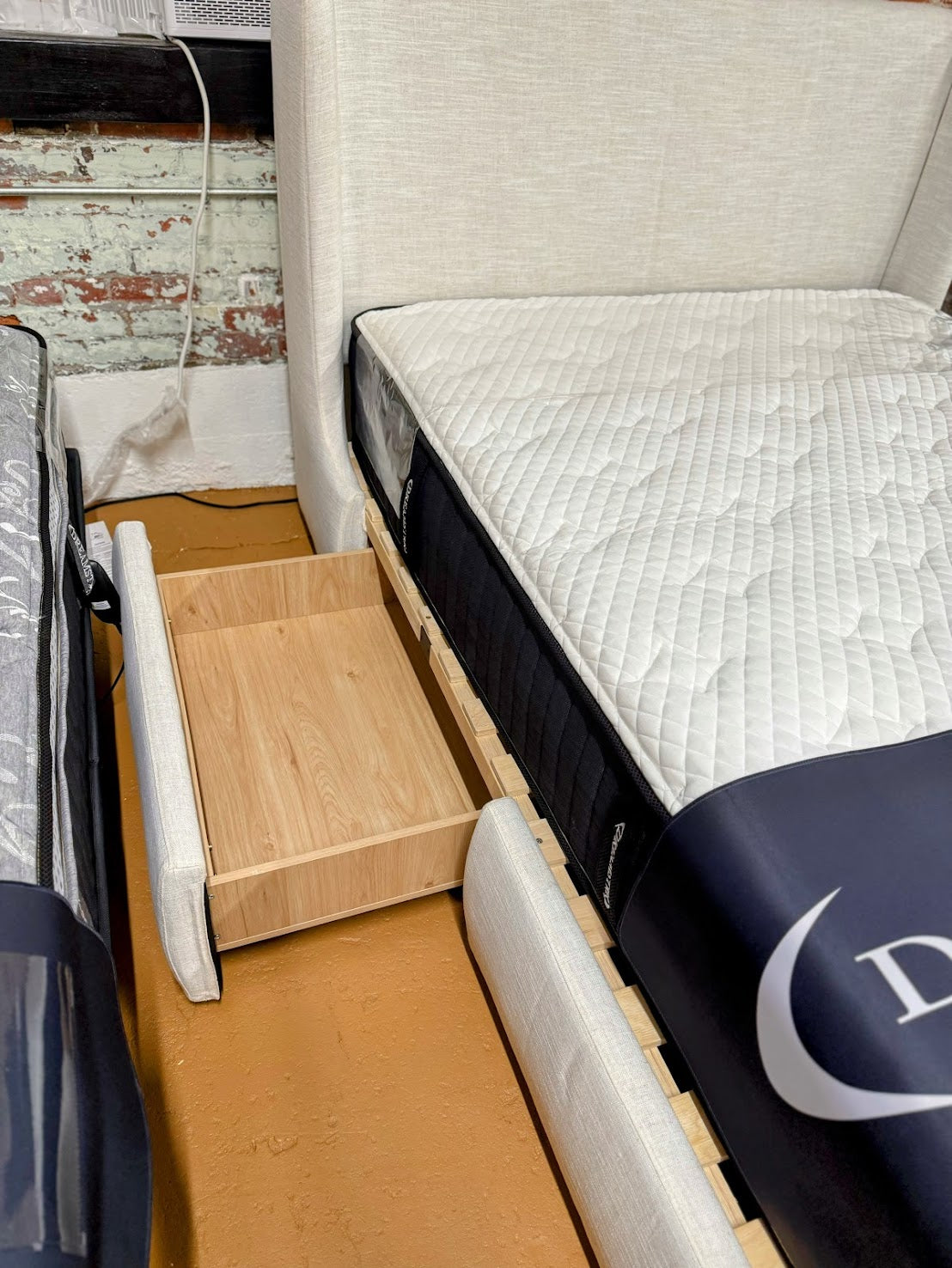 Castlery - Dalton Storage Bed - Beach Linen (Queen)