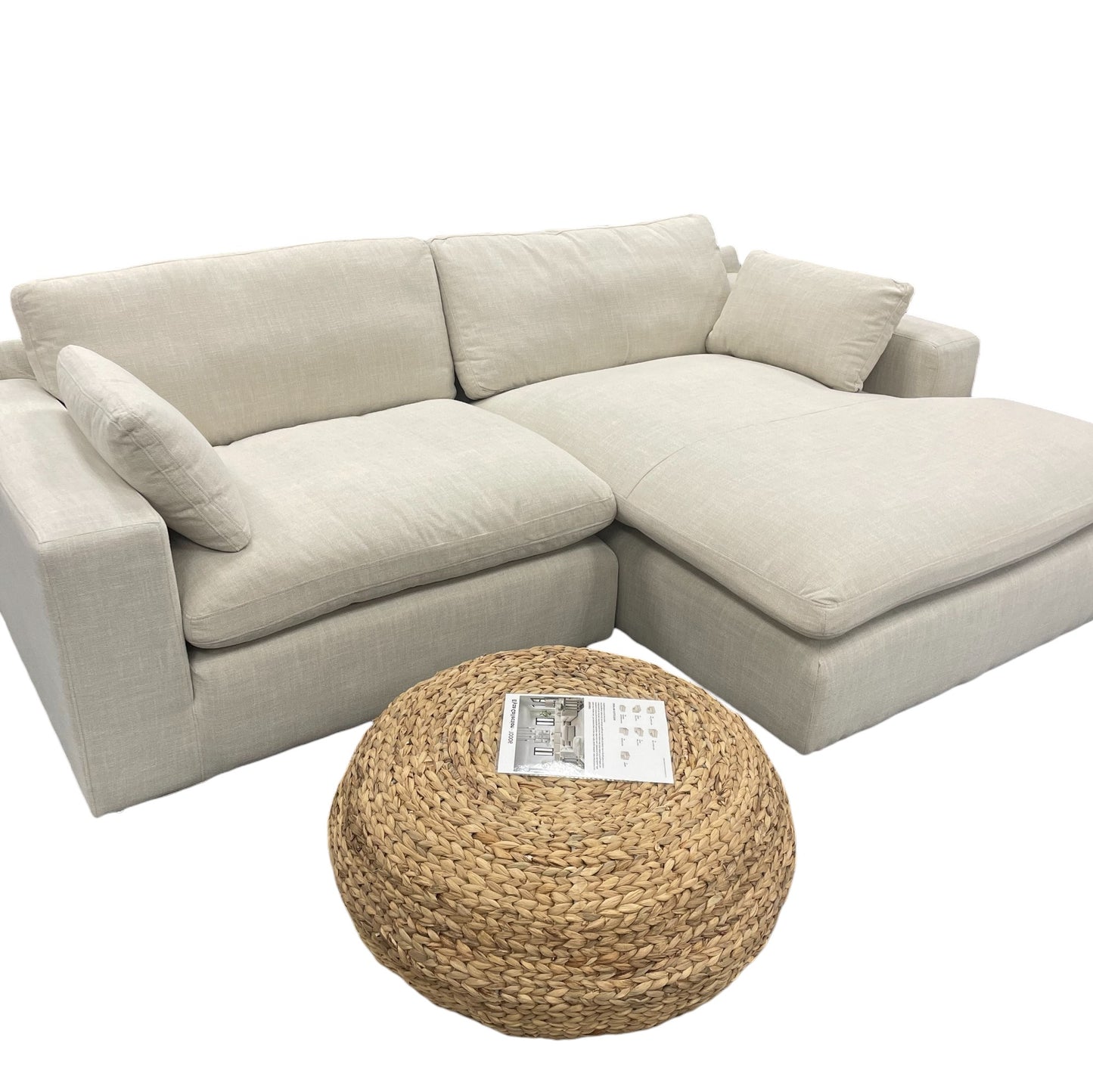 Elyza Sectional w/ Chaise