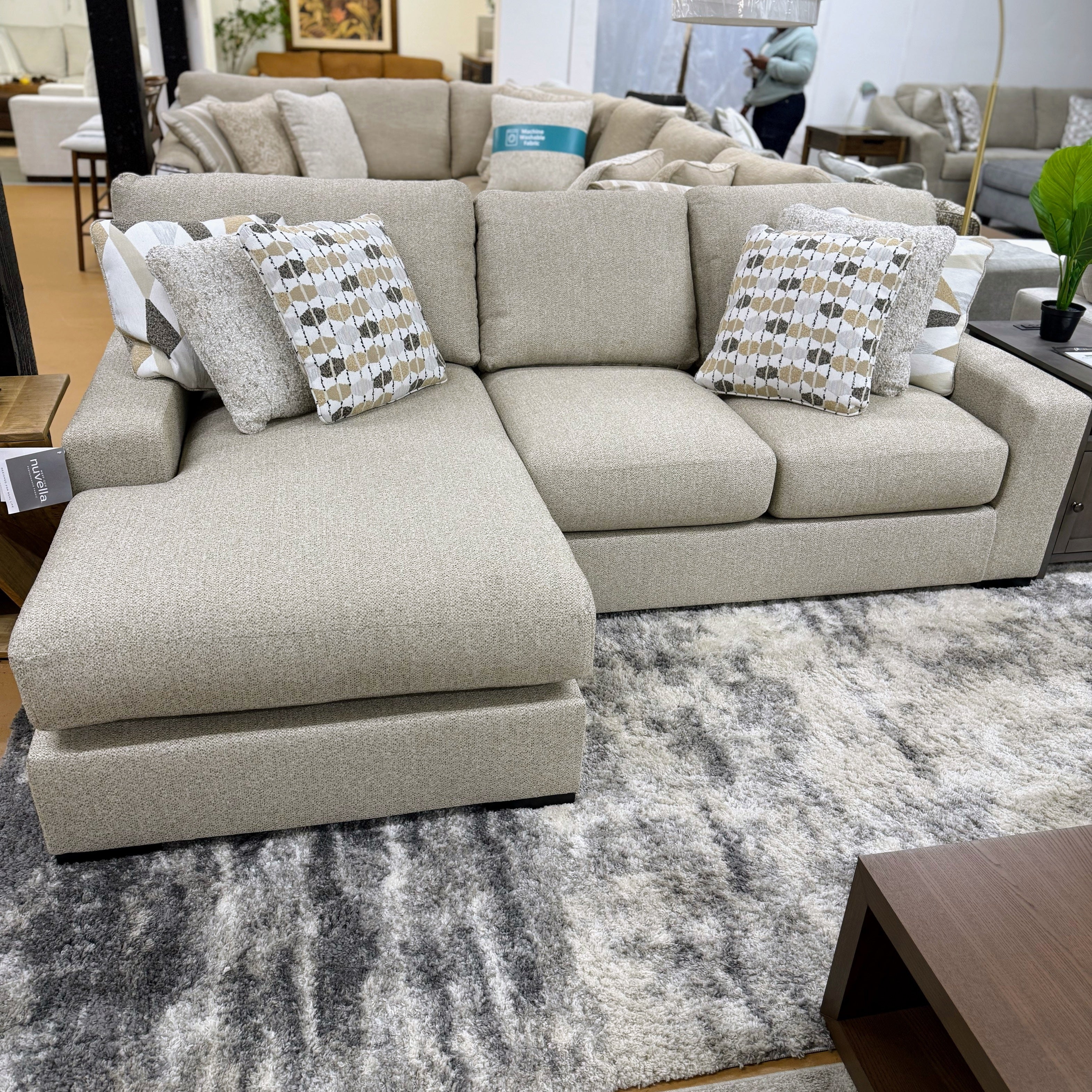 Silverwood Sofa Chaise Sectional