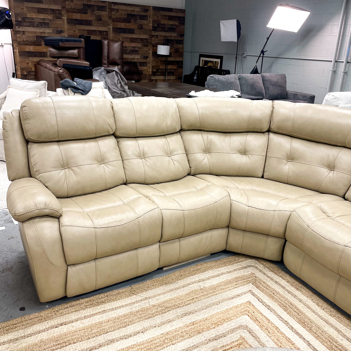 Beige 3pc Leather Sectional w/Heating Massage Recliners