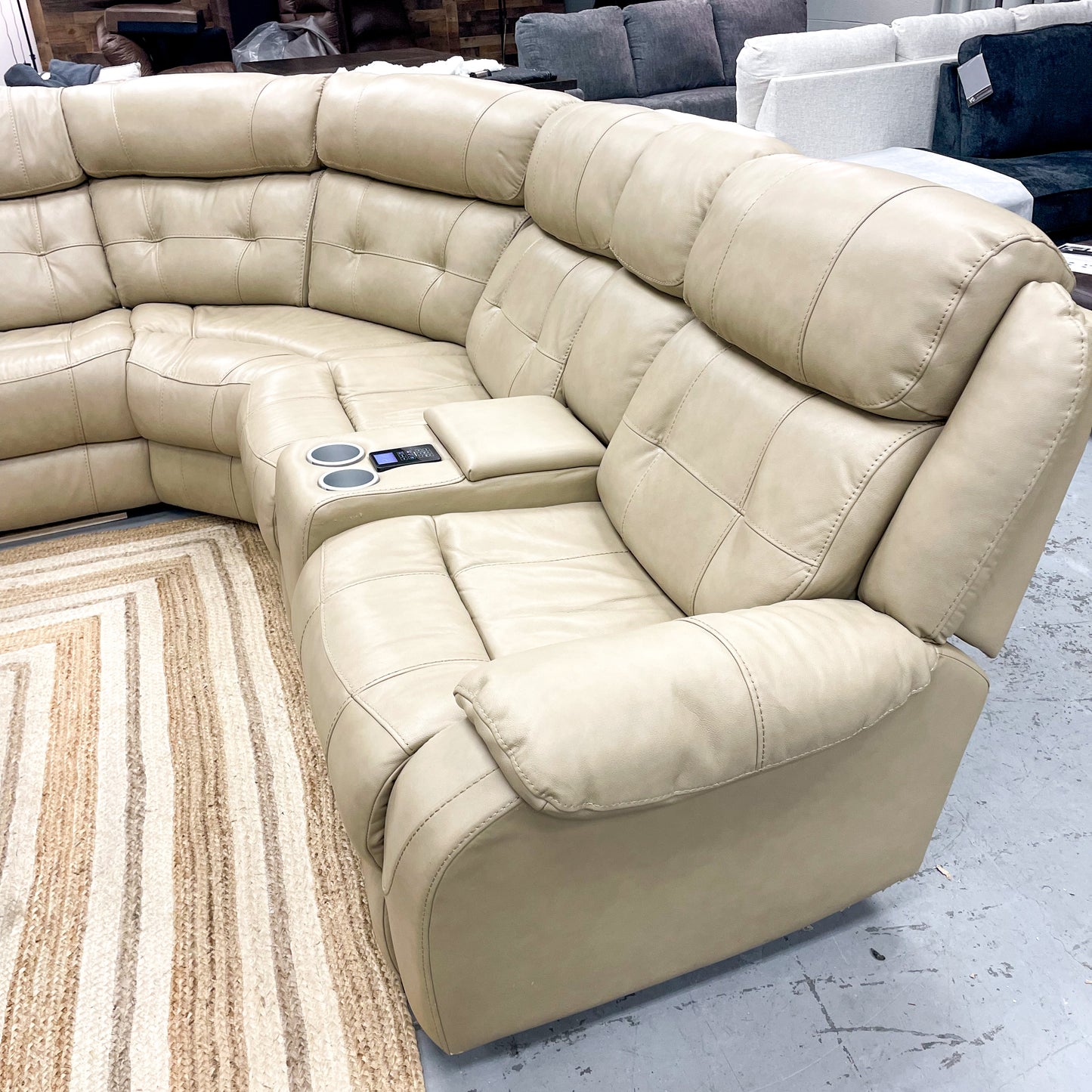 Beige 3pc Leather Sectional w/Heating Massage Recliners