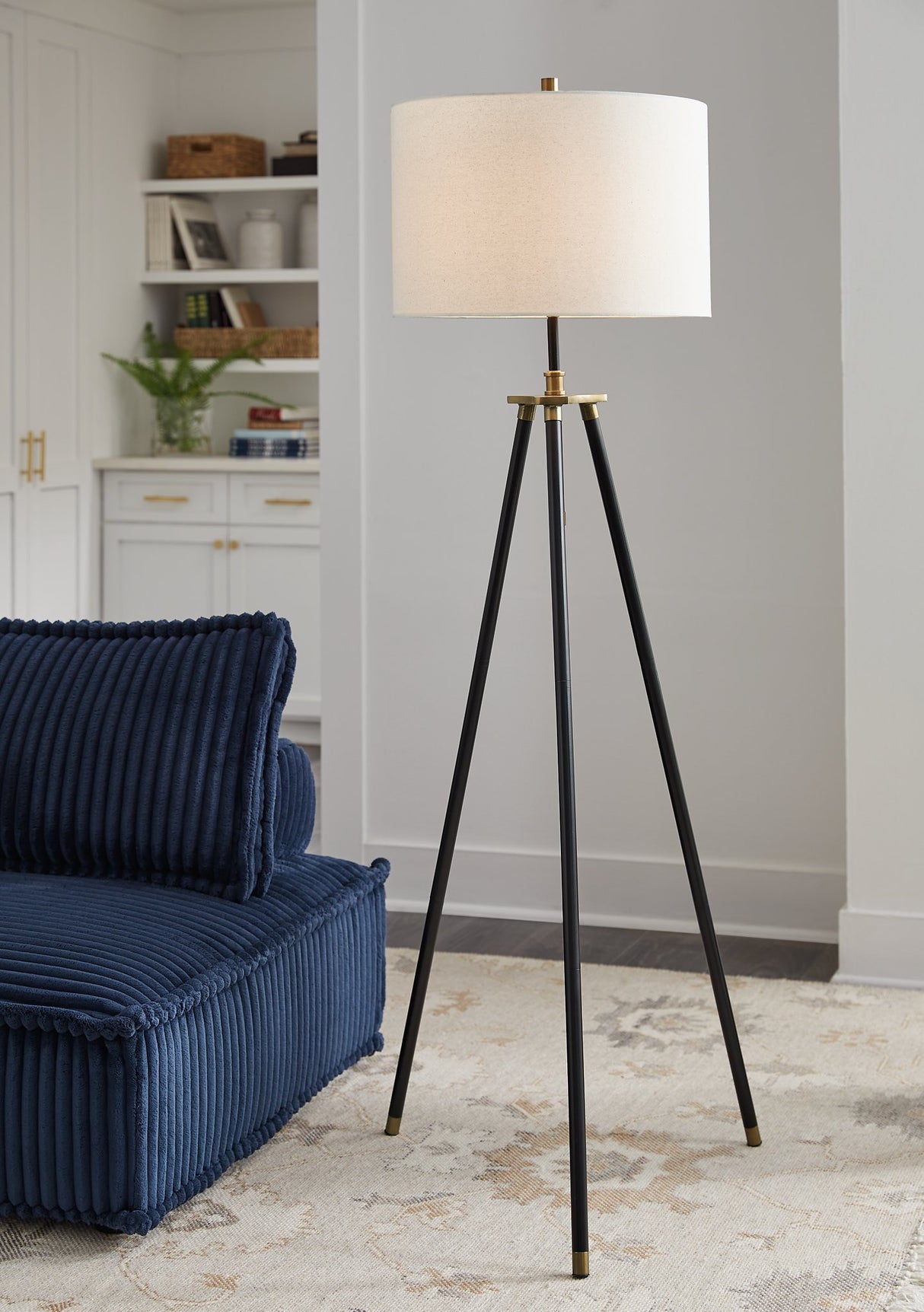 Cashner Floor Lamp - Pull Up A Couch