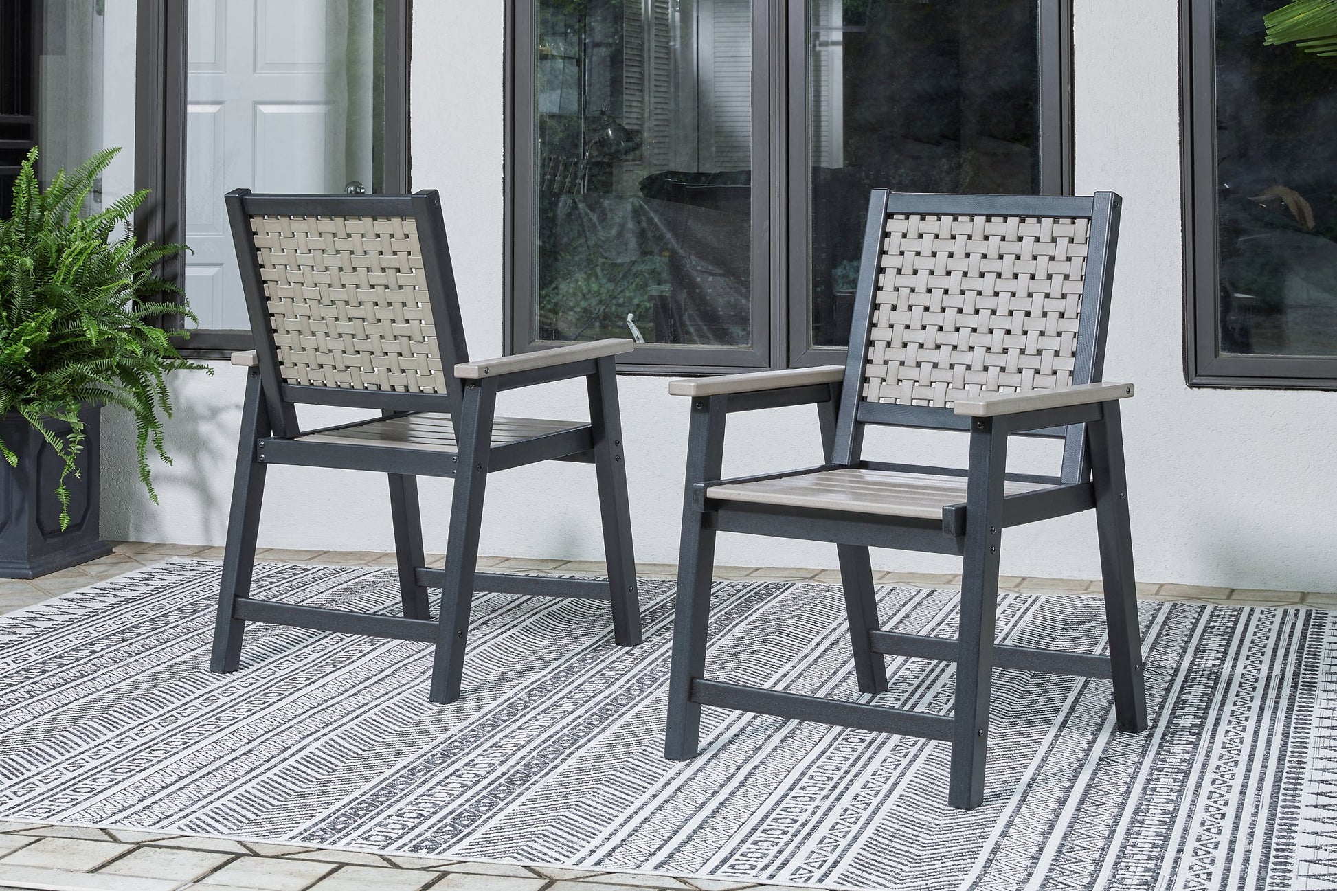 Mount Valley Outdoor Dining Set - Pull Up A Couch