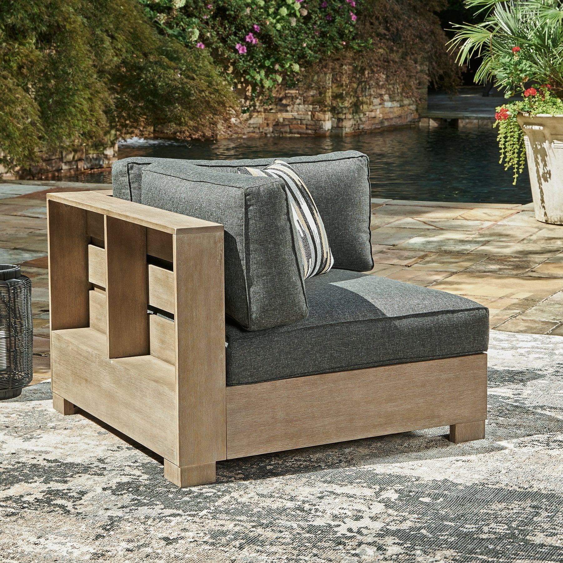 Citrine Park Outdoor Set - Pull Up A Couch