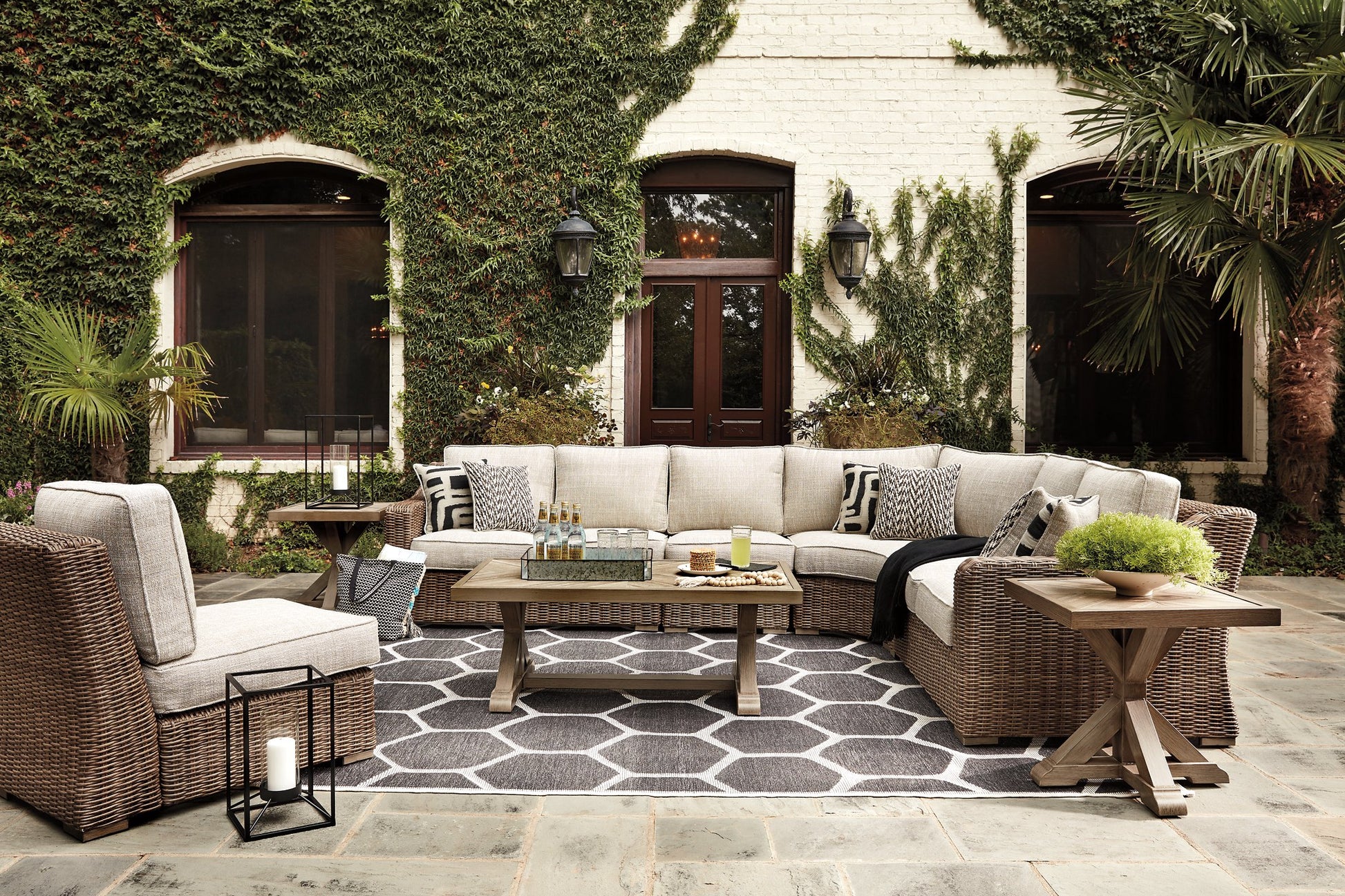 Beachcroft Outdoor Seating Set - Pull Up A Couch