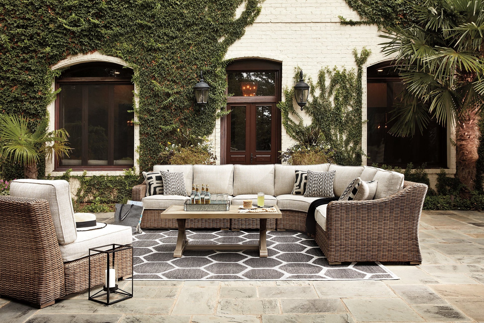 Beachcroft Outdoor Seating Set - Pull Up A Couch