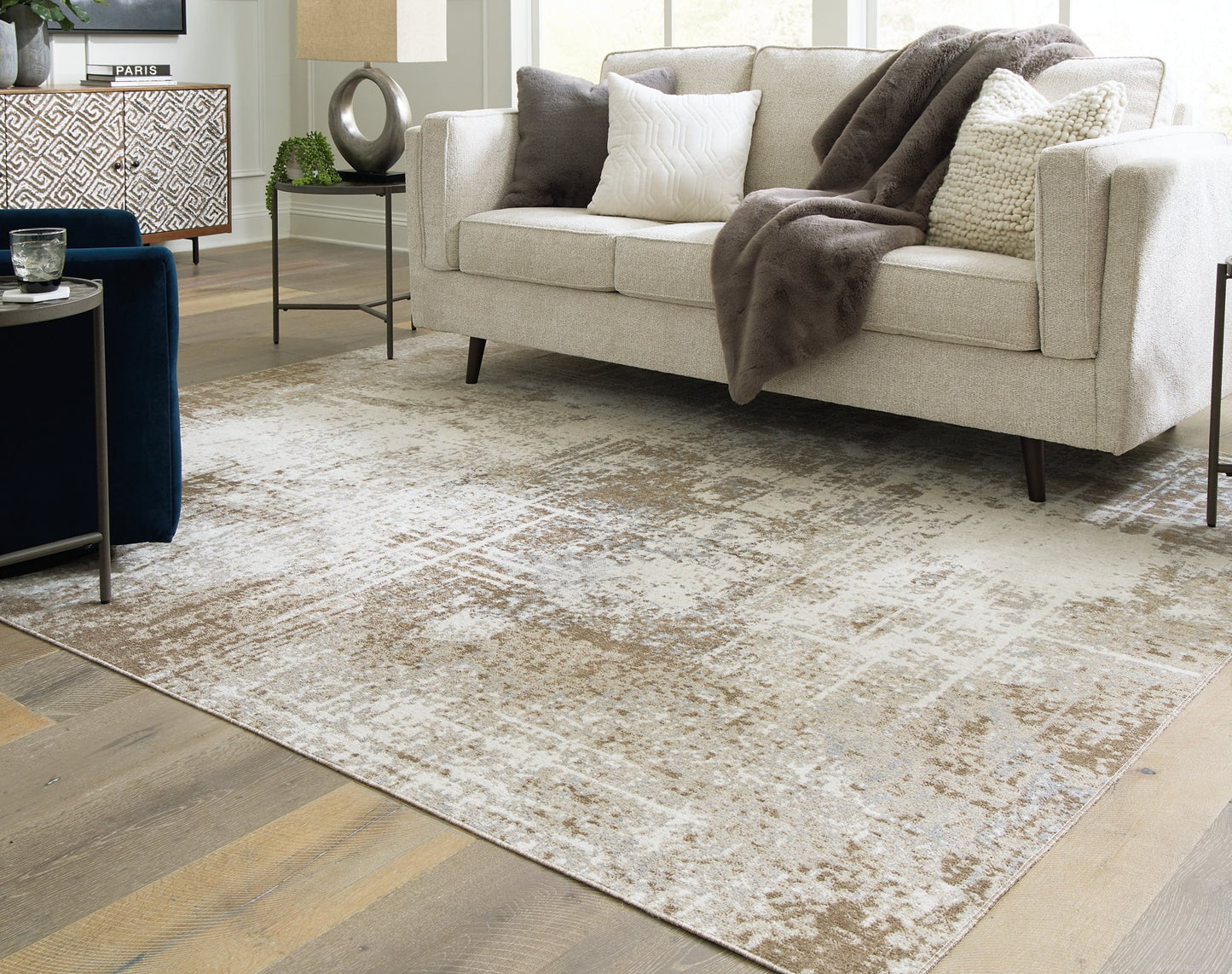 Grifflain 8' x 10' Rug - Pull Up A Couch