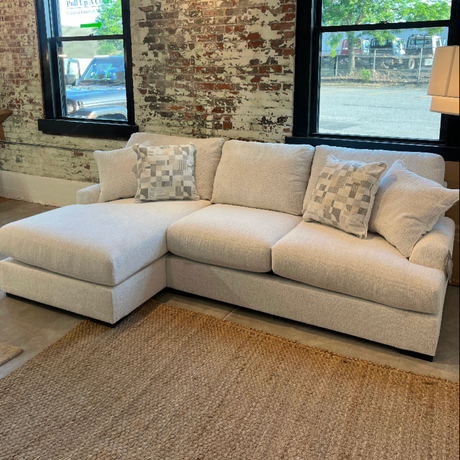 Ashbourne Sectional w/ Chaise (2pc)