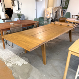 Madera Solid Wood Extendable Dining Table (Oak)