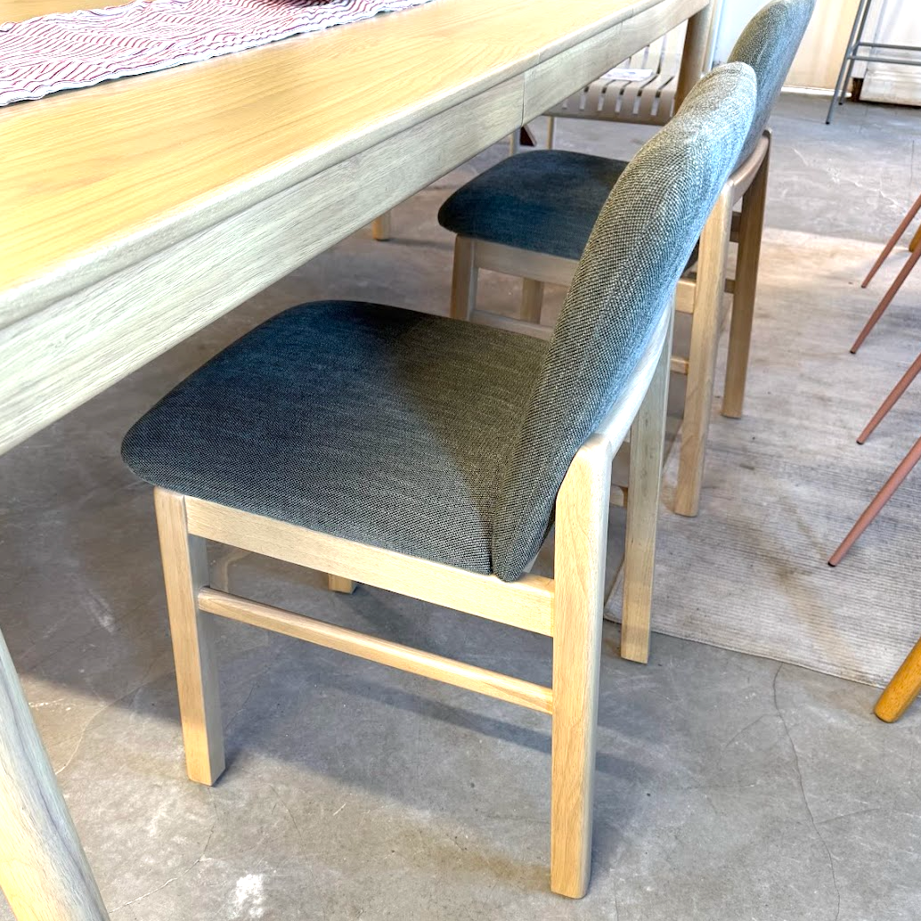 Mikkel Dining Chair (Algonquin Green/White Oak)