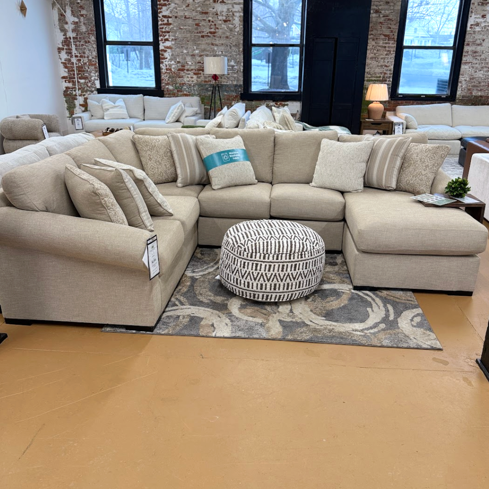Lennox Corner Sectional w/Chaise - Pull Up A Couch