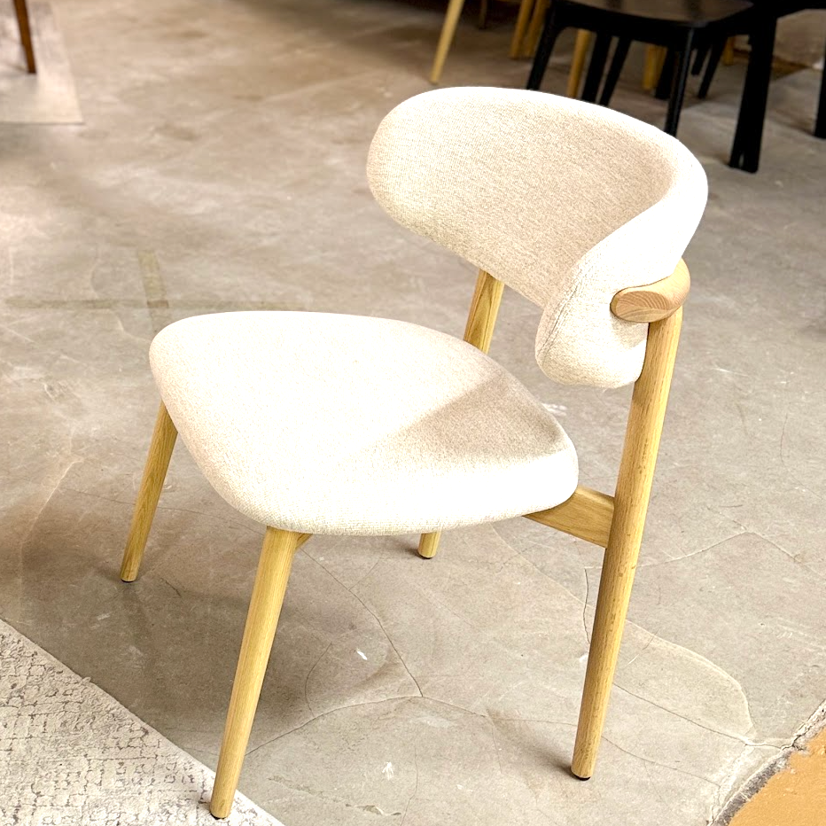 MCM 21.5" Dining Chair (White Oak/Camelia Ivory) - Pull Up A Couch