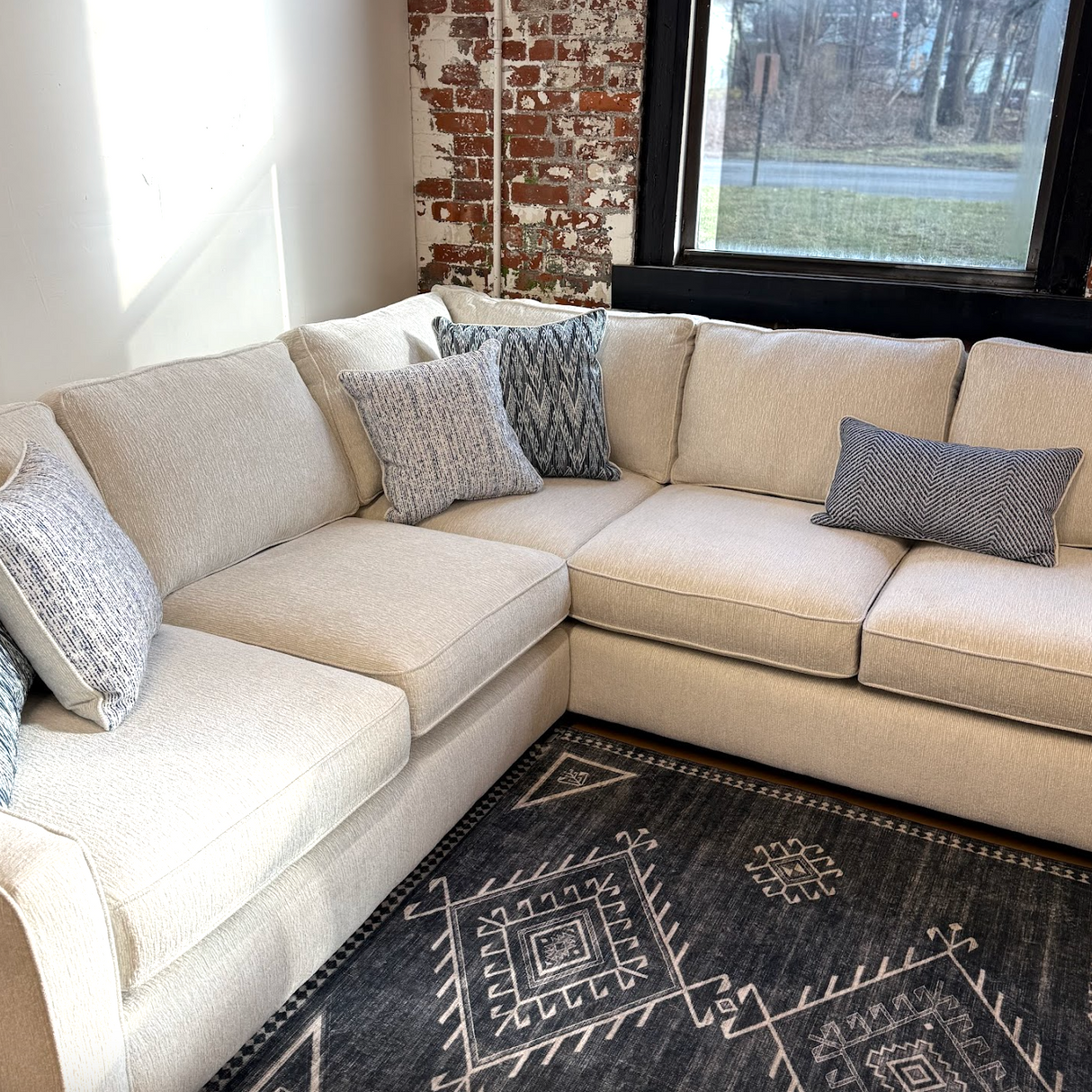 Fairhaven 3pc Sectional w/ Cuddler - Pull Up A Couch