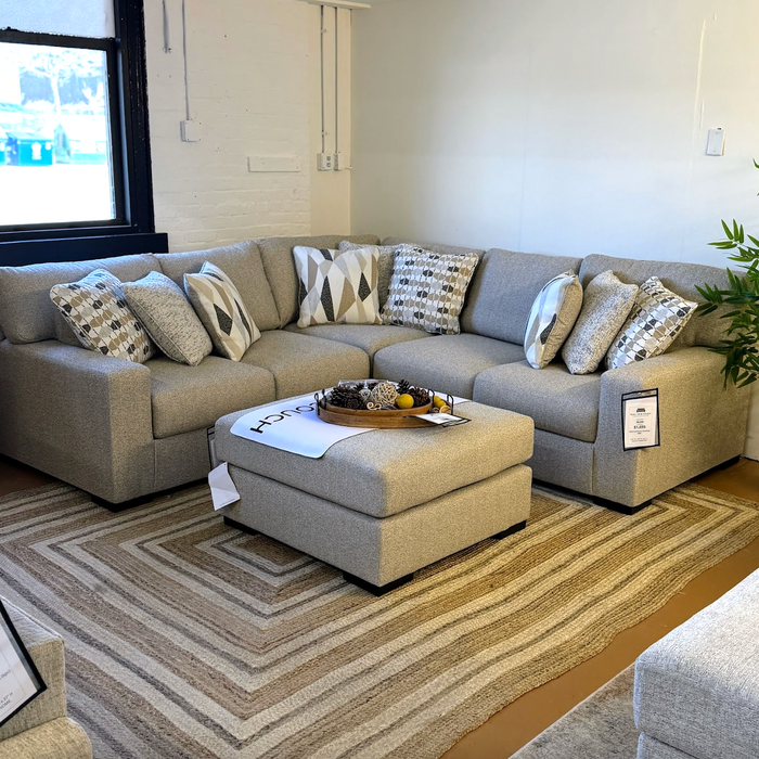 Silverwood Corner Sectional (3pc) - Pull Up A Couch