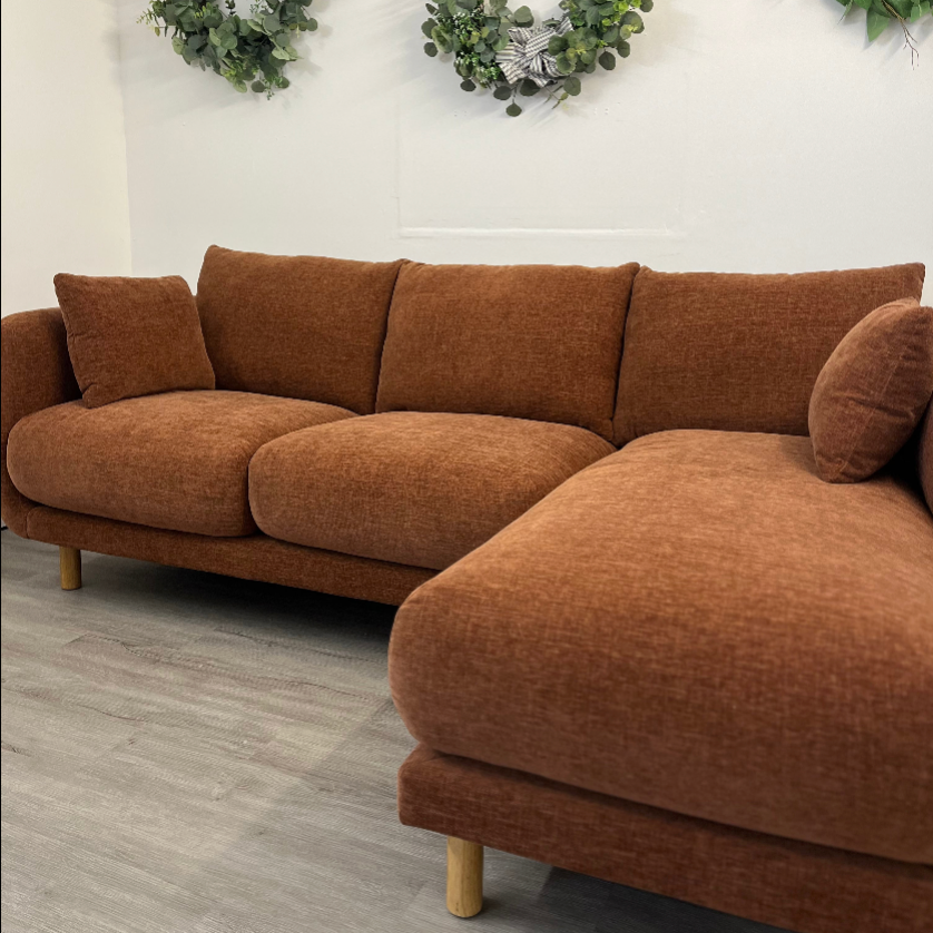 90" Sectional w/ Reversible Chaise (Hestia Caramel) - Pull Up A Couch