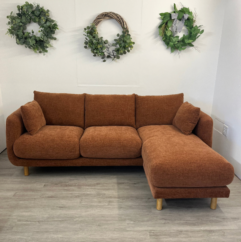 90" Sectional w/ Reversible Chaise (Hestia Caramel) - Pull Up A Couch