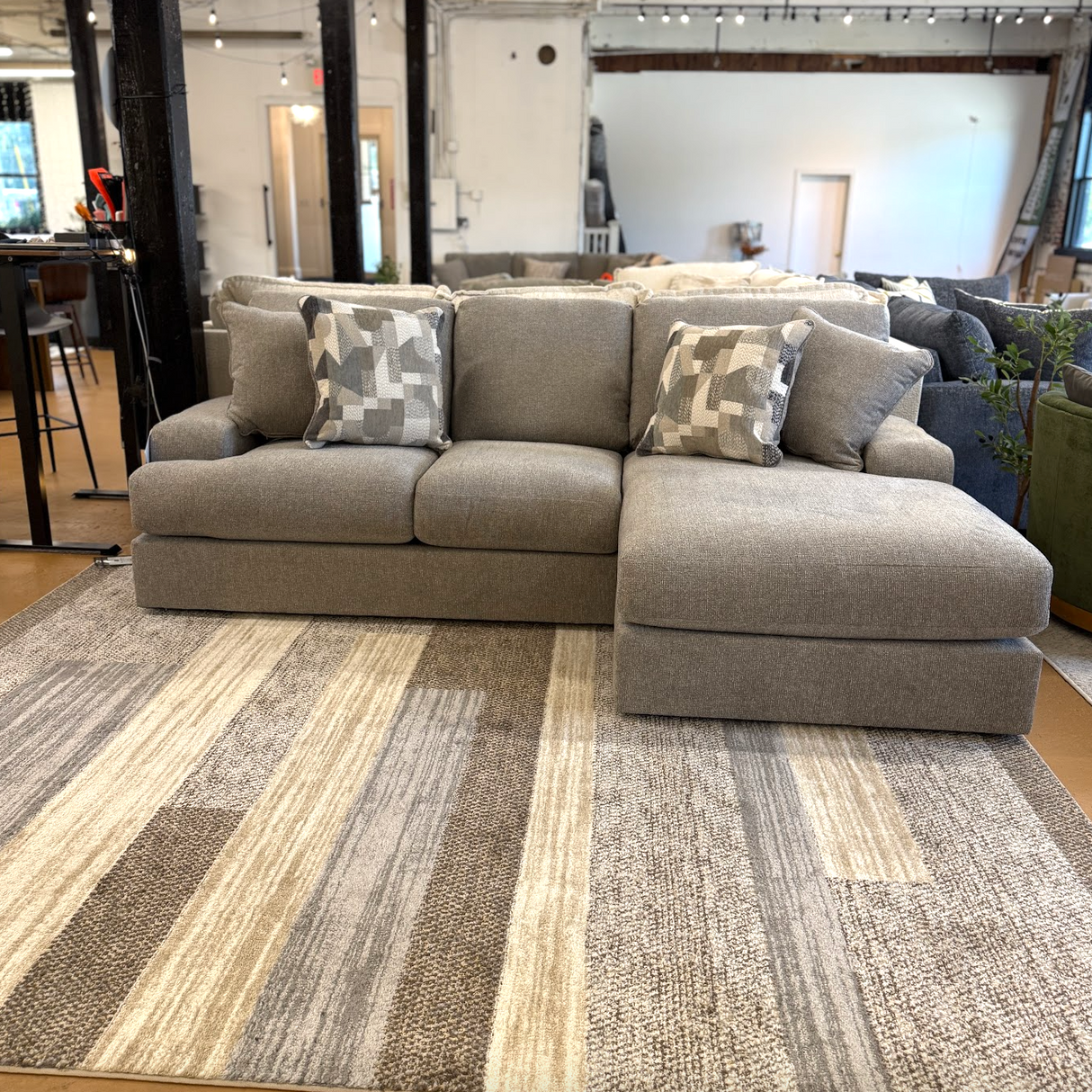 Beckett 2pc Sectional w/ Chaise
