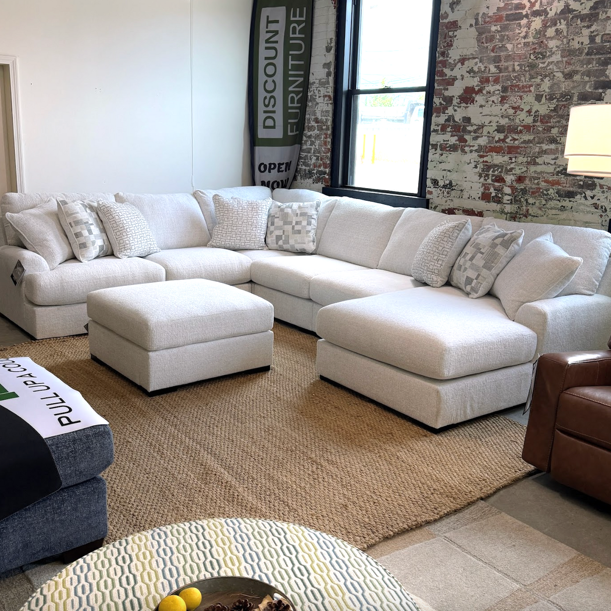 Ashbourne Corner Sectional w/ Chaise