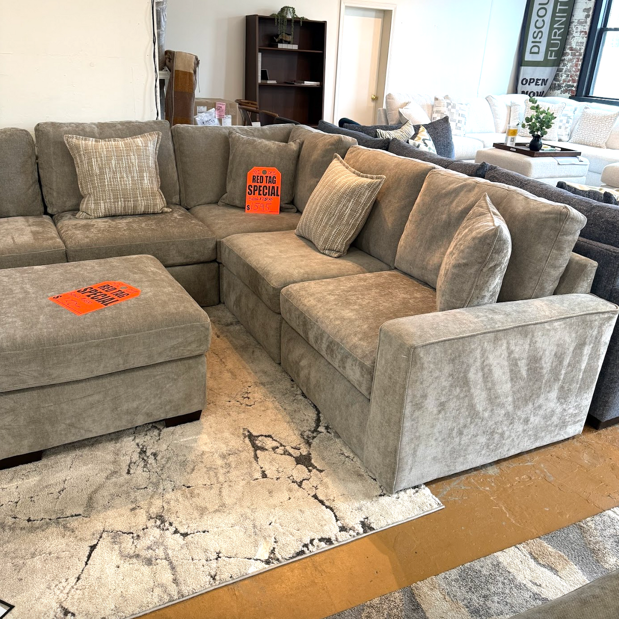 LoungeCraft Corner Sectional (5pc)