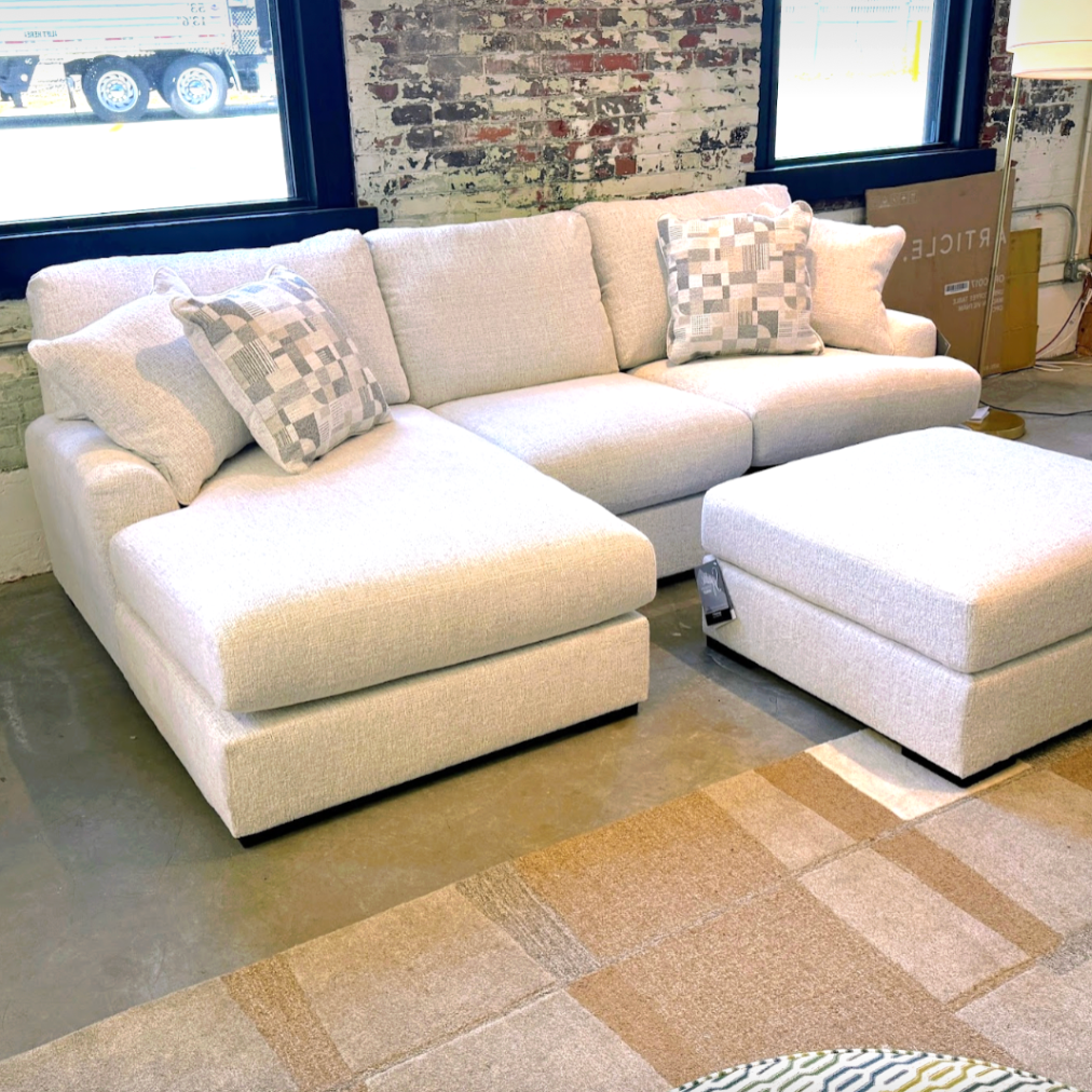 Ashbourne Sectional w/ Chaise (2pc) - Pull Up A Couch