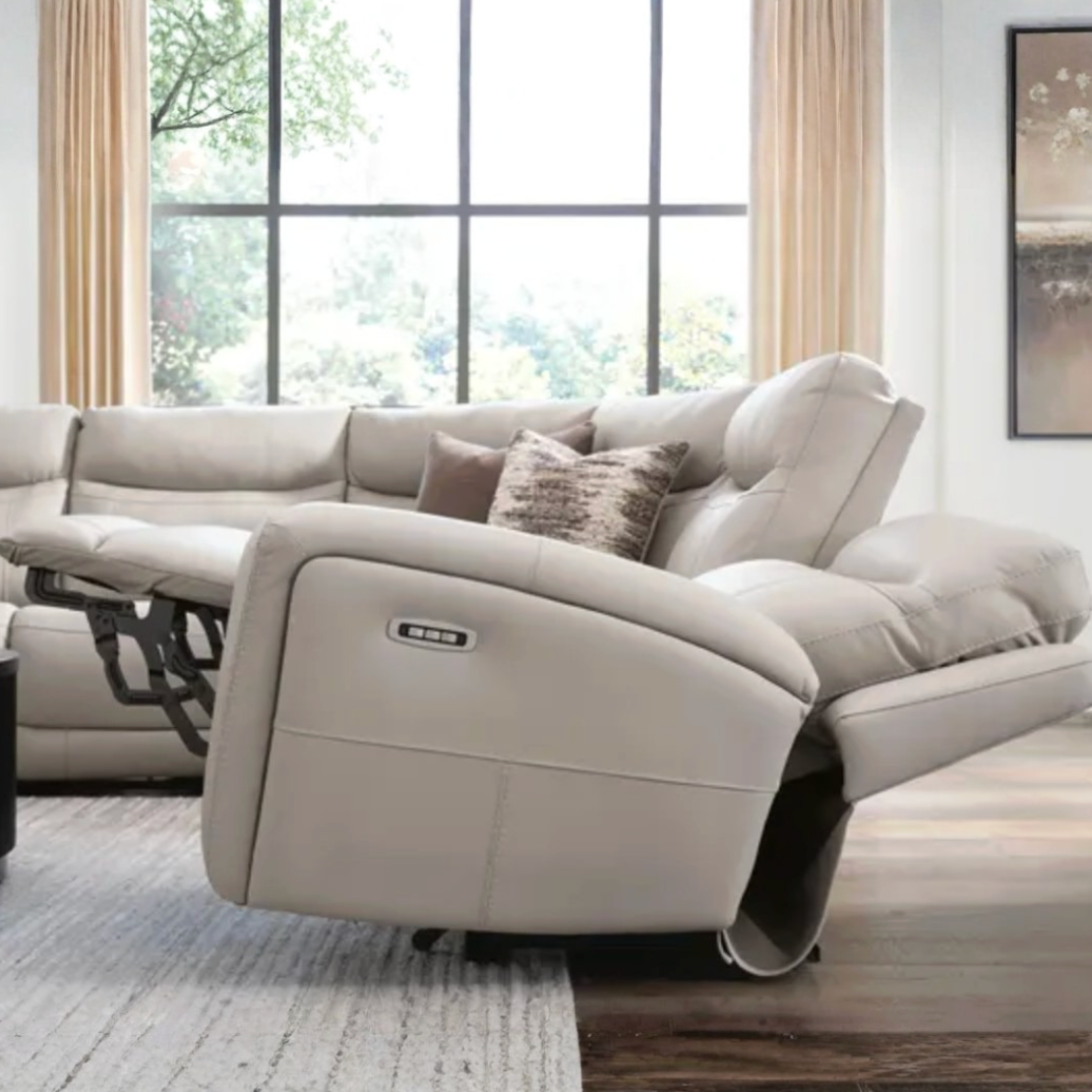 Salerno Power Reclining Sectional w/ Console (6pc)