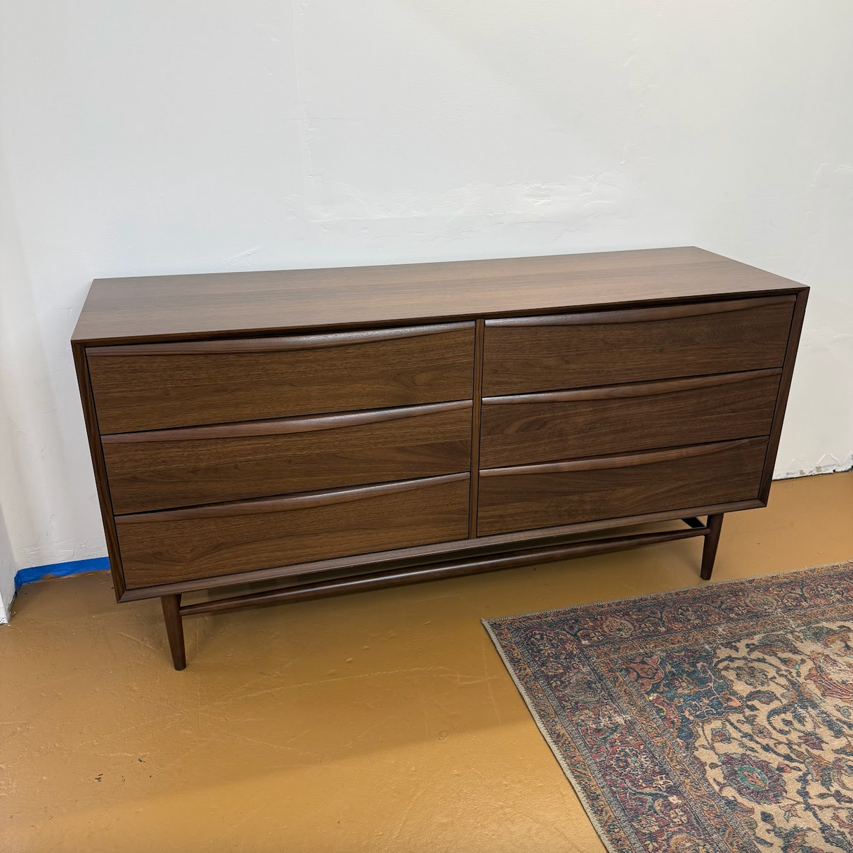 6-Drawer Double Dresser (Walnut)