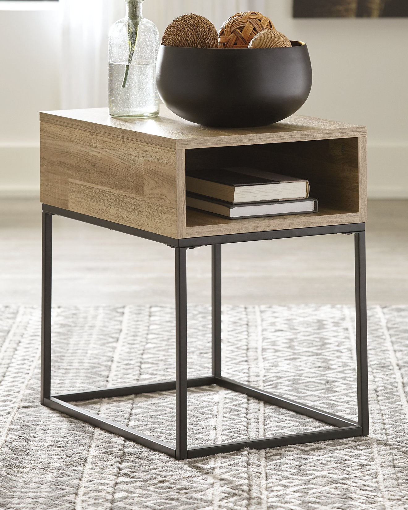 Gerdanet End Table - Pull Up A Couch