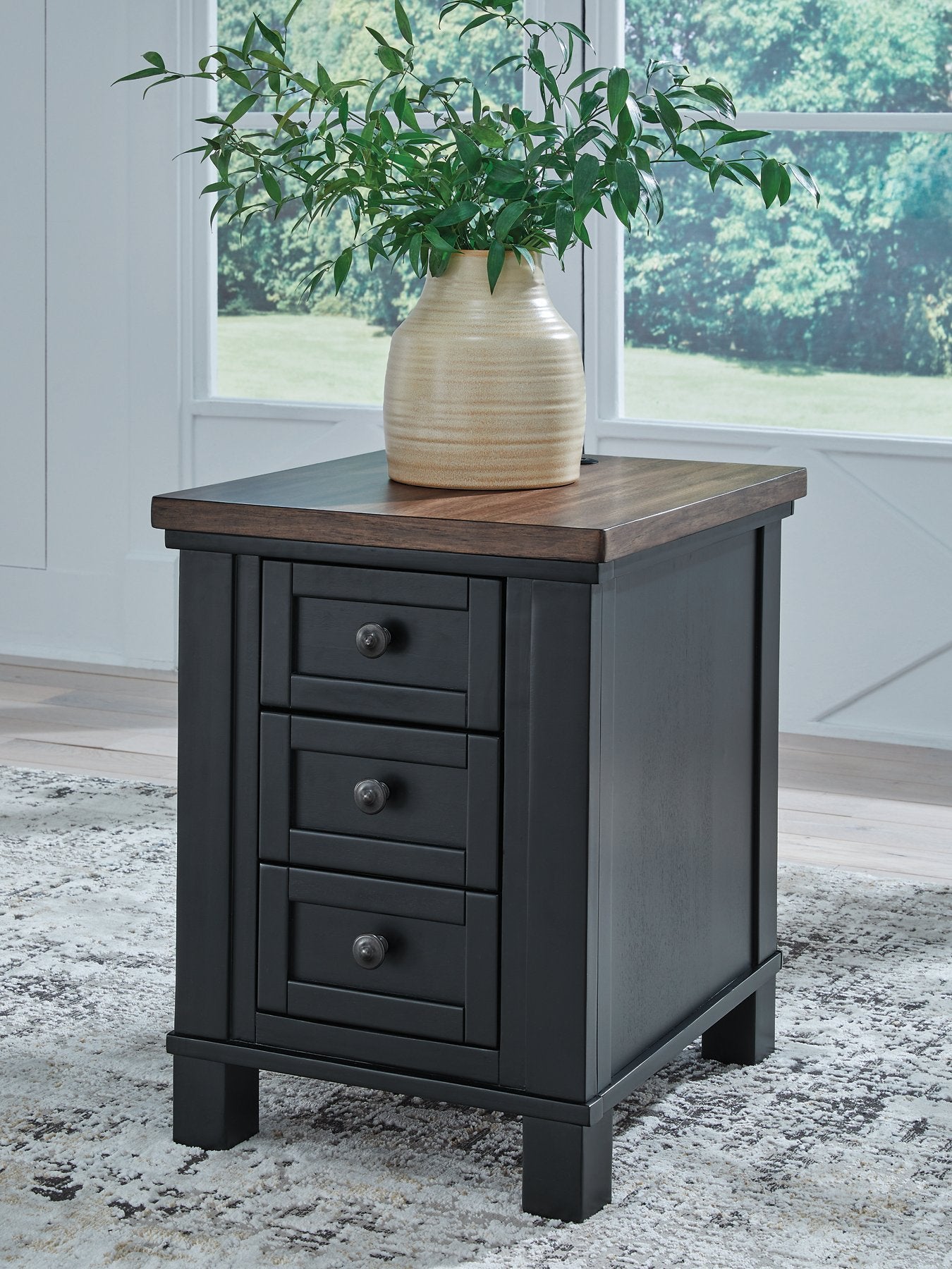 Wildenauer End Table - Thumbnail 4