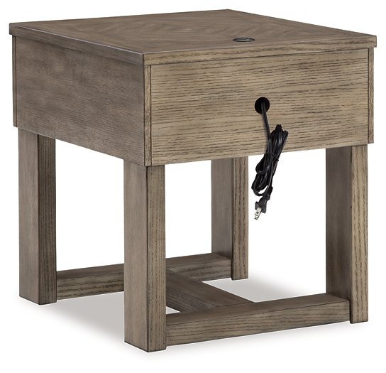 Loyaska End Table - Pull Up A Couch