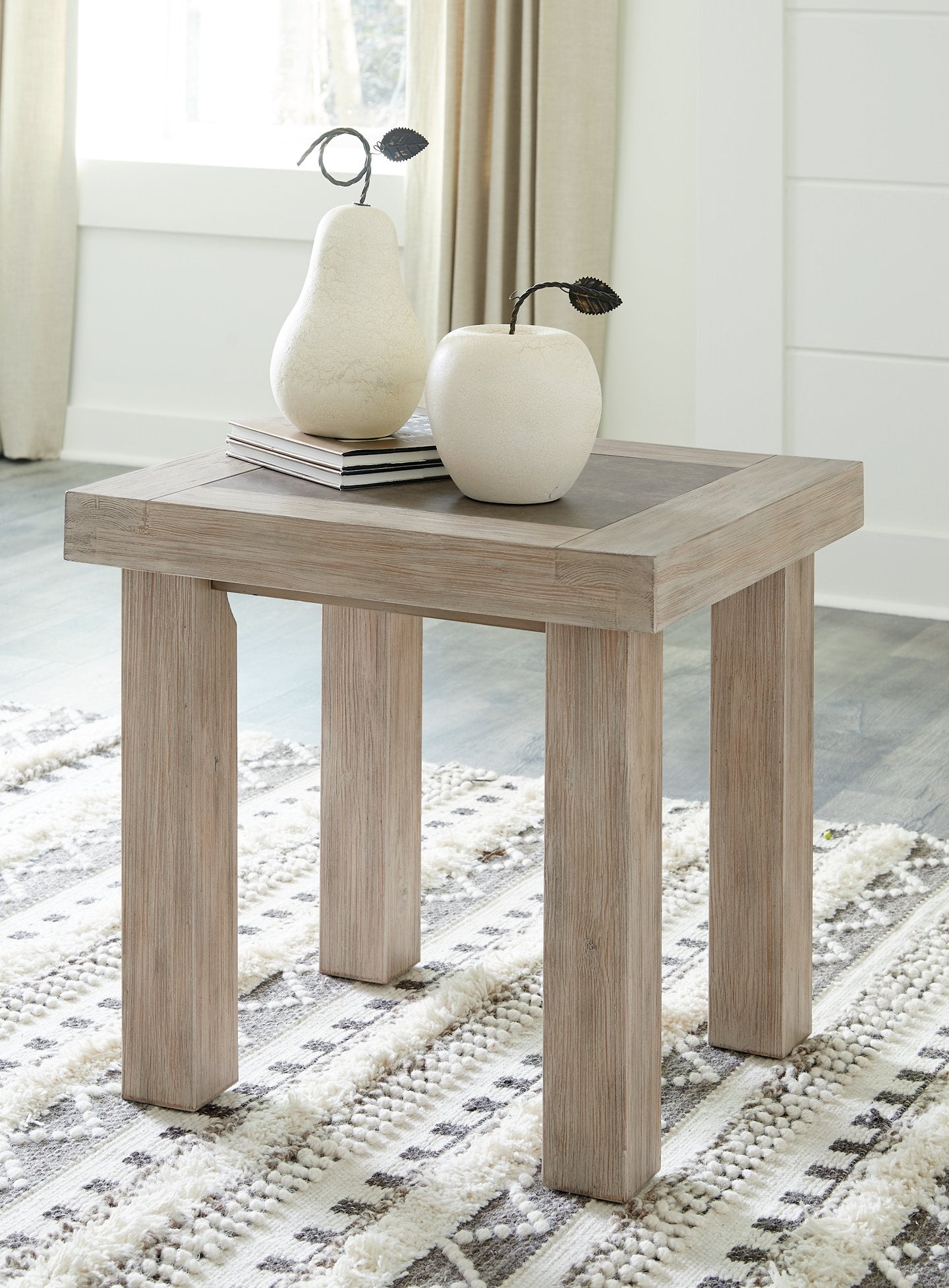 Hennington Occasional Table Set - Pull Up A Couch