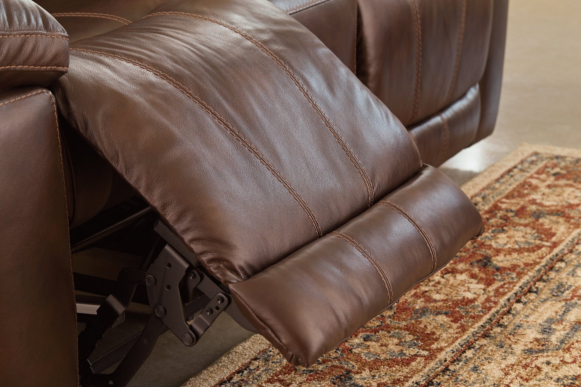 Edmar Power Recliner - Pull Up A Couch