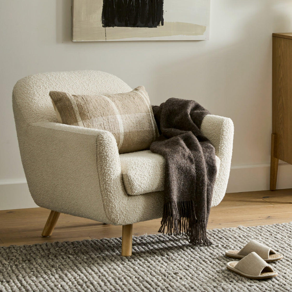 MCM-Style Bouclé Lounge Chair (Ivory)