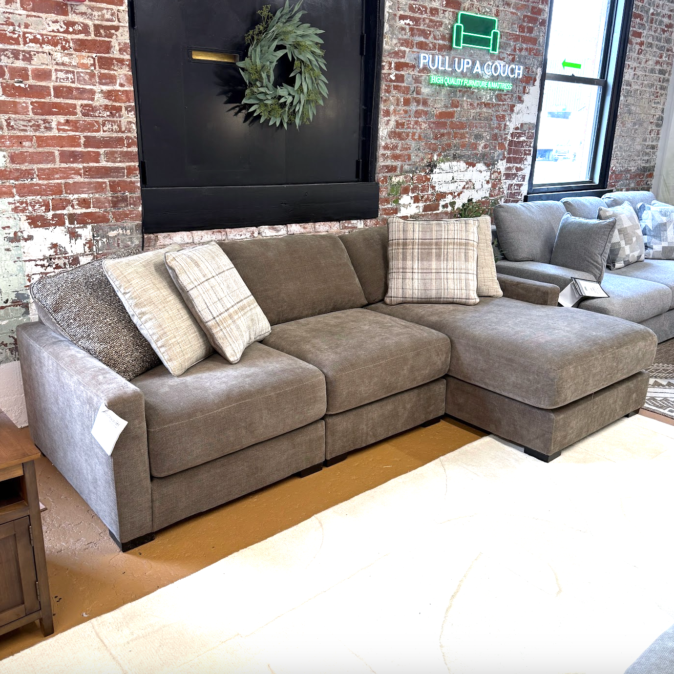 Corbin 3pc Sectional w/ Chaise