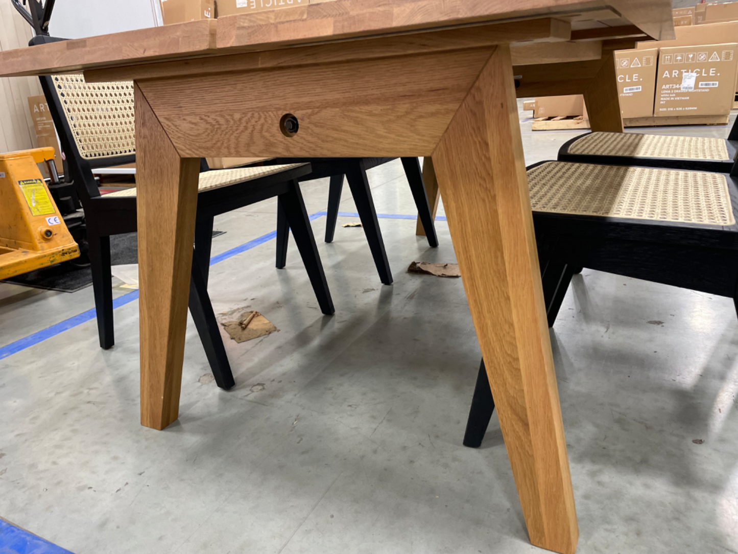 ARTICLE - Madera Dining Table for 6 (Oak)