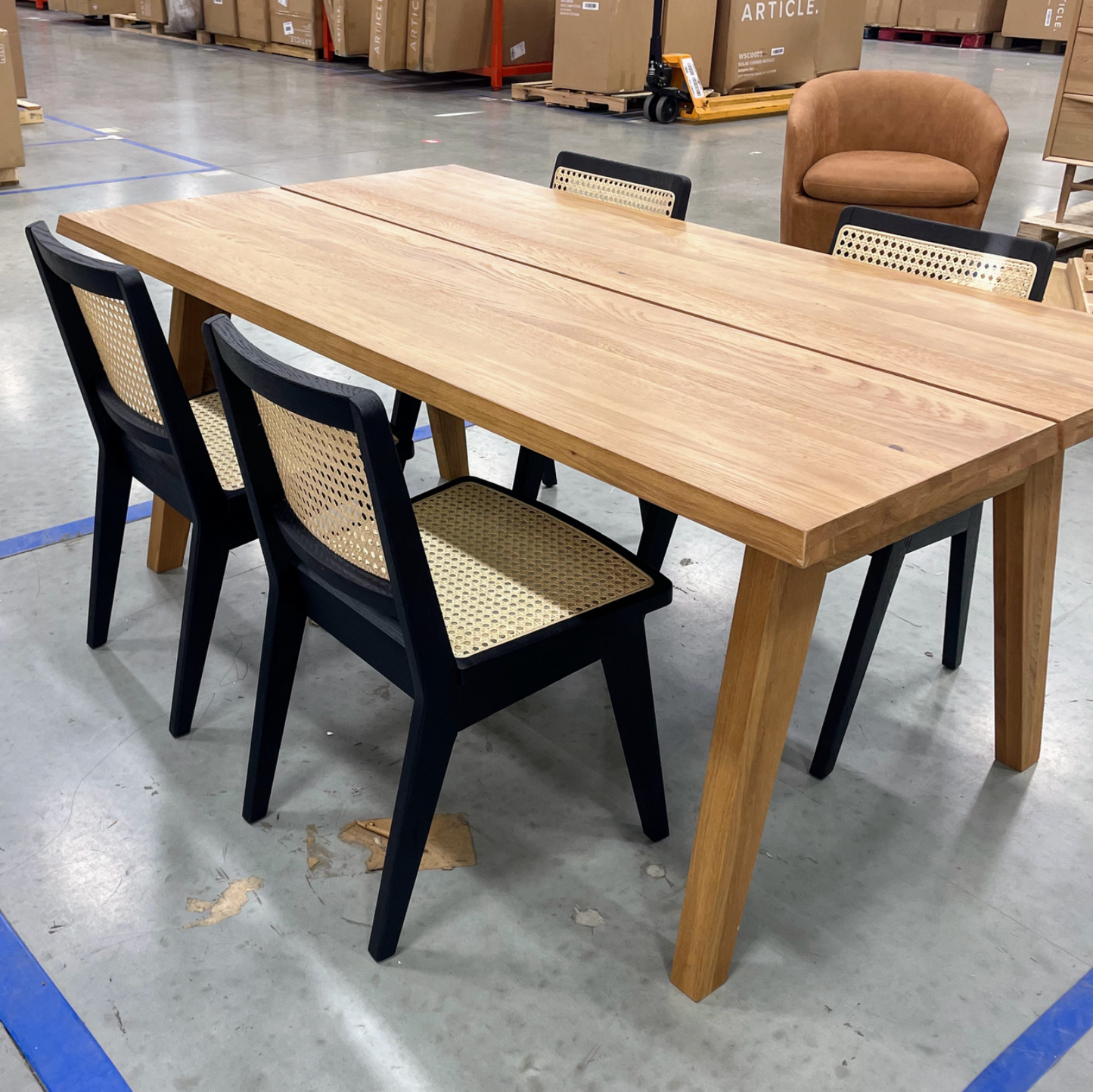 ARTICLE - Madera Dining Table for 6 (Oak)