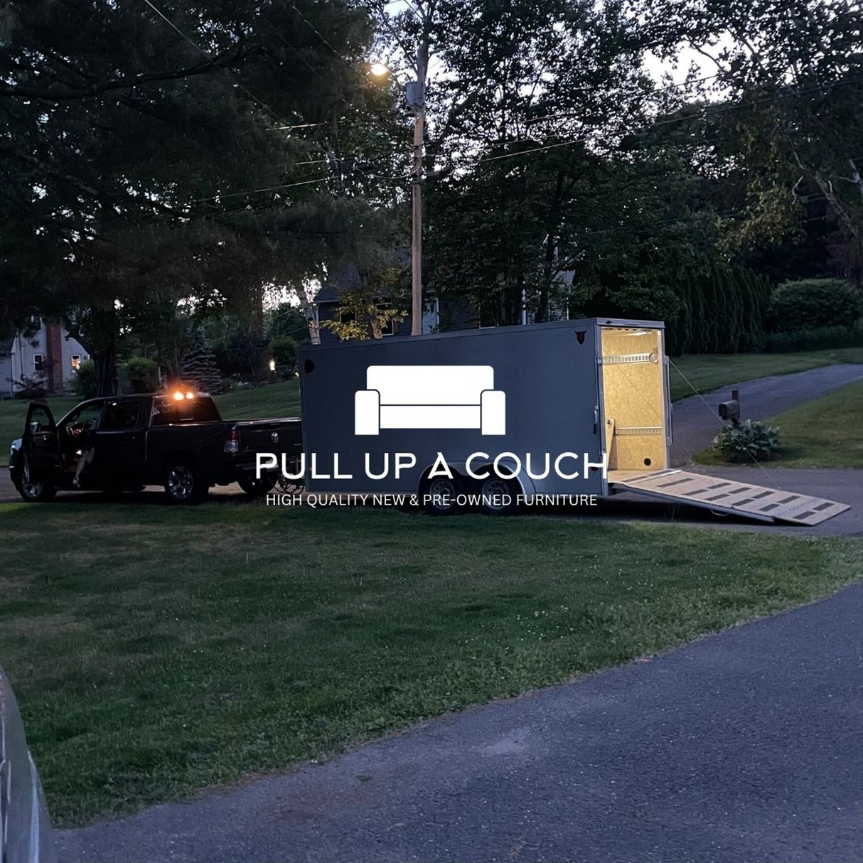 ARTICLE - Cigar Loveseat (Rawhide Leather)