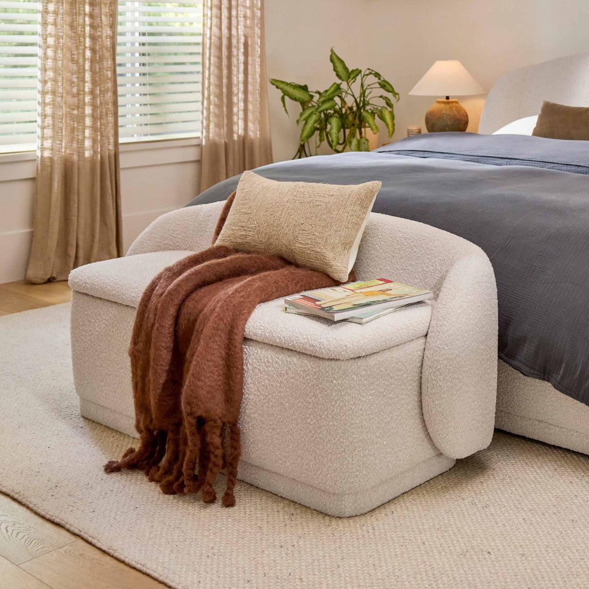 ARTICLE - Kayra 57.5" Storage Bench