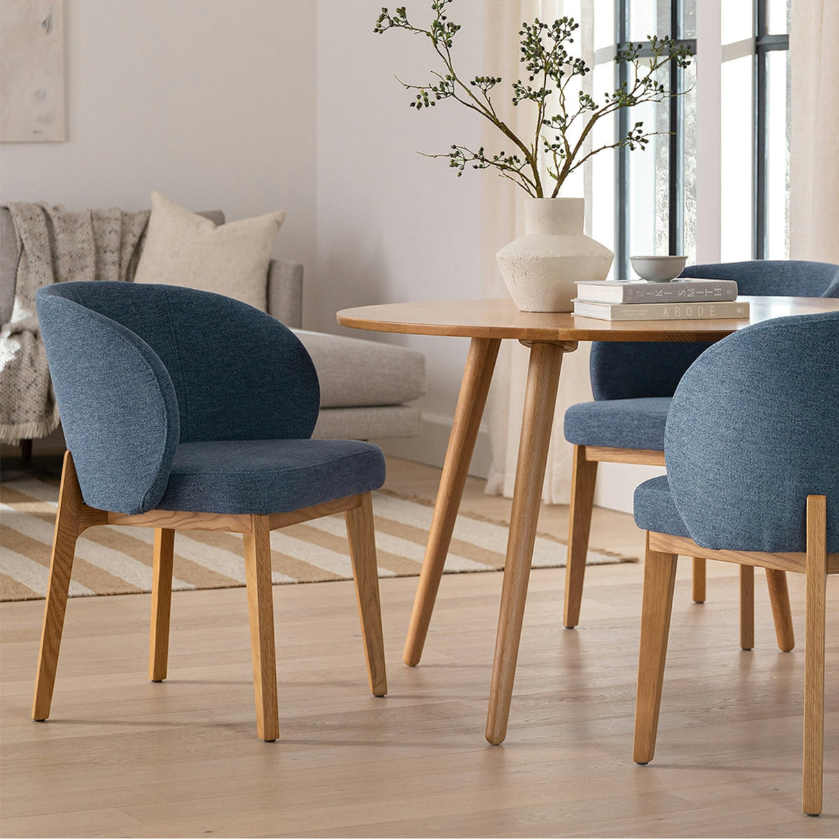 ARTICLE -Seno 47" Round Dining Table