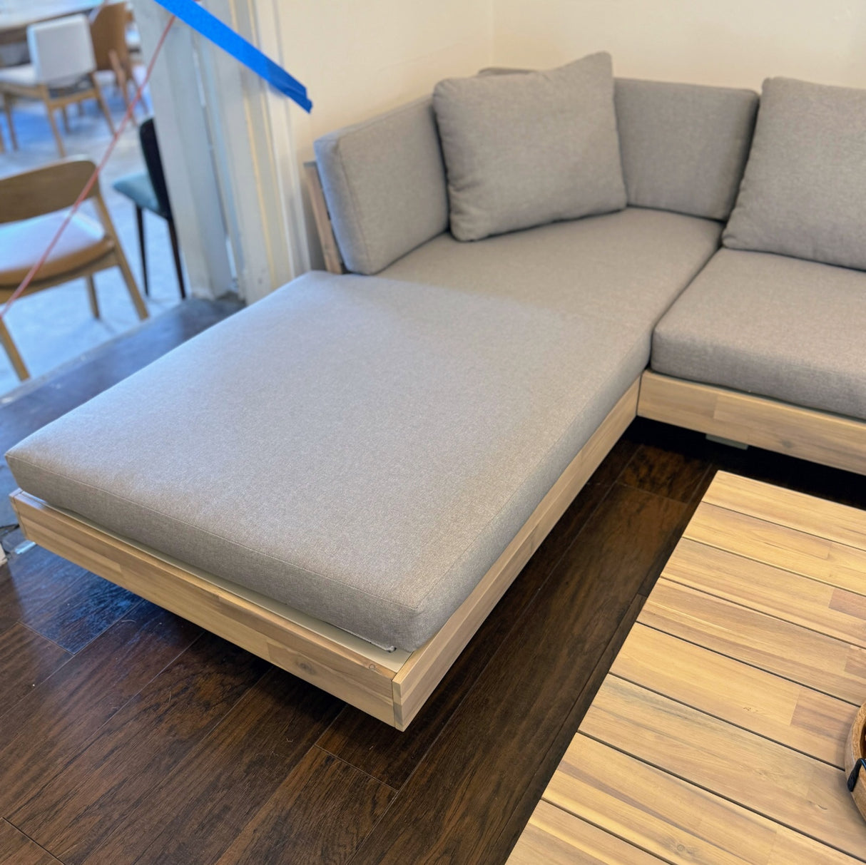 ARTICLE - Lubek 82.5 " Outdoor Low Left 3pc Sectional Set w/Ottoman (Beach Sand)