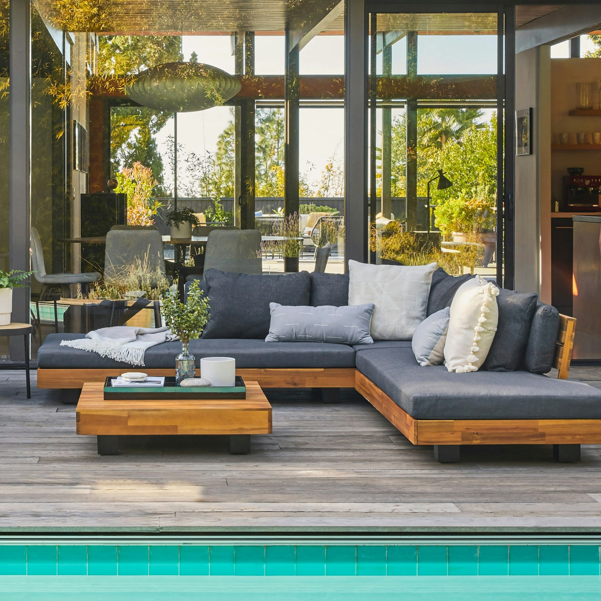 ARTICLE - Lubek 100.5" Outdoor Low Corner Sectional